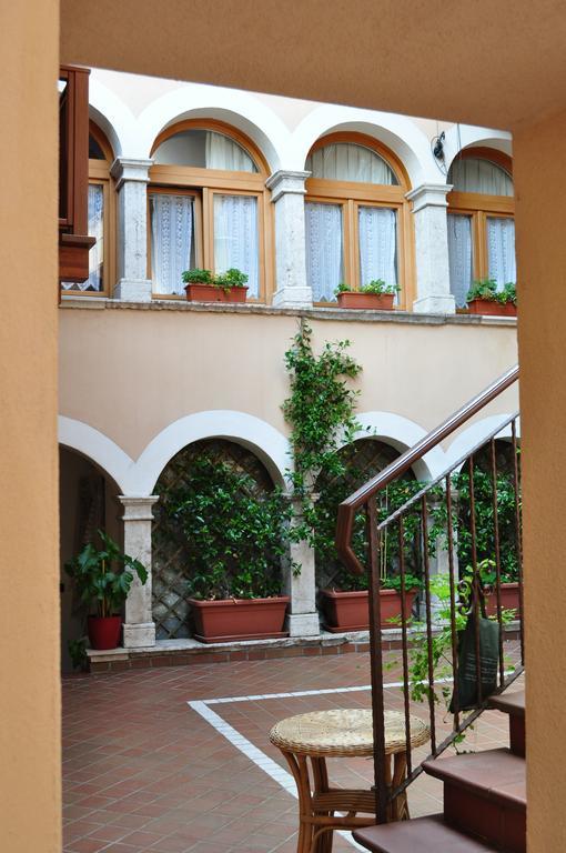 Bed and Breakfast Ai Vellutai Ala Zewnętrze zdjęcie